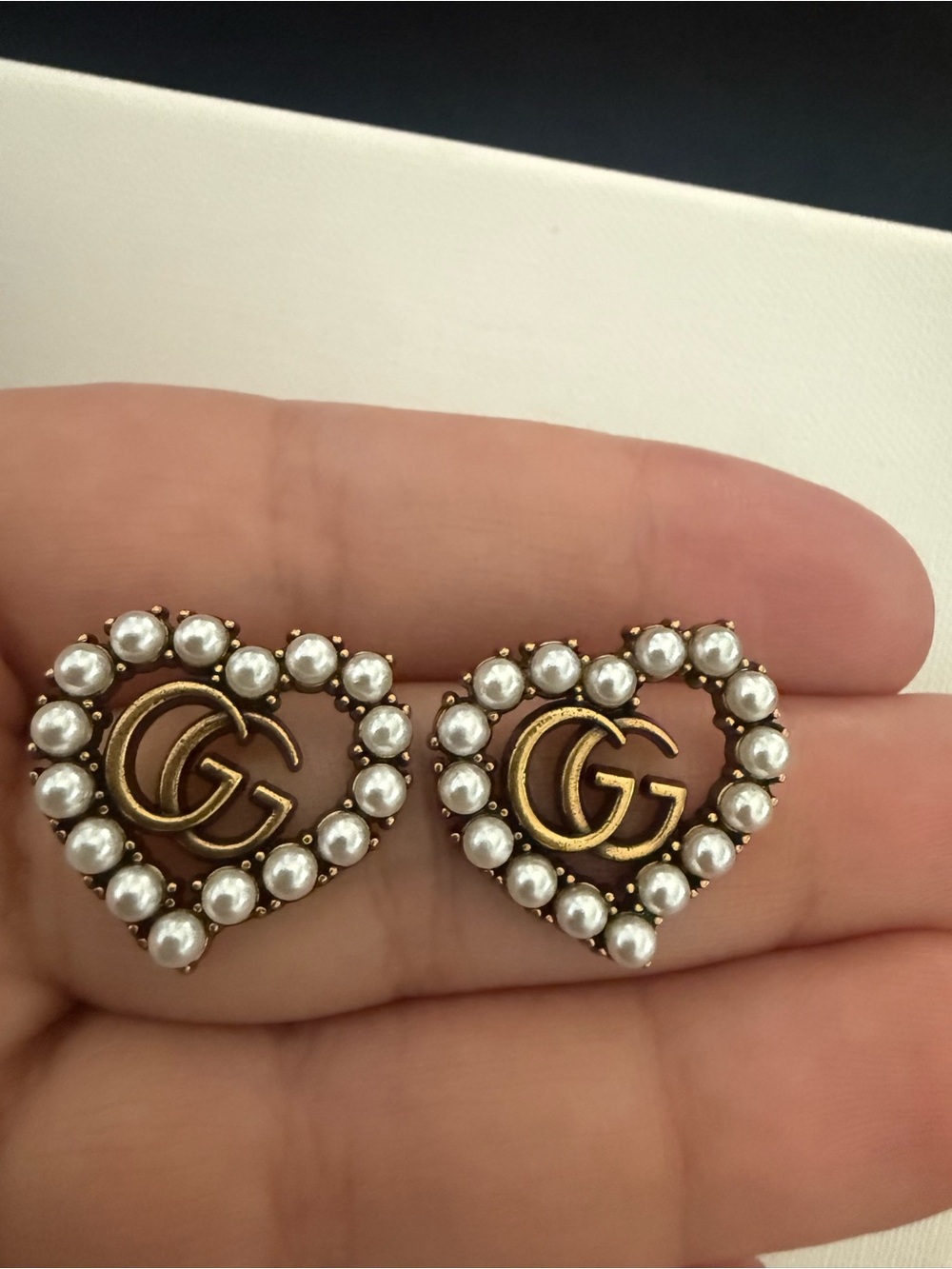New never used Gucci heart shaped earring no box